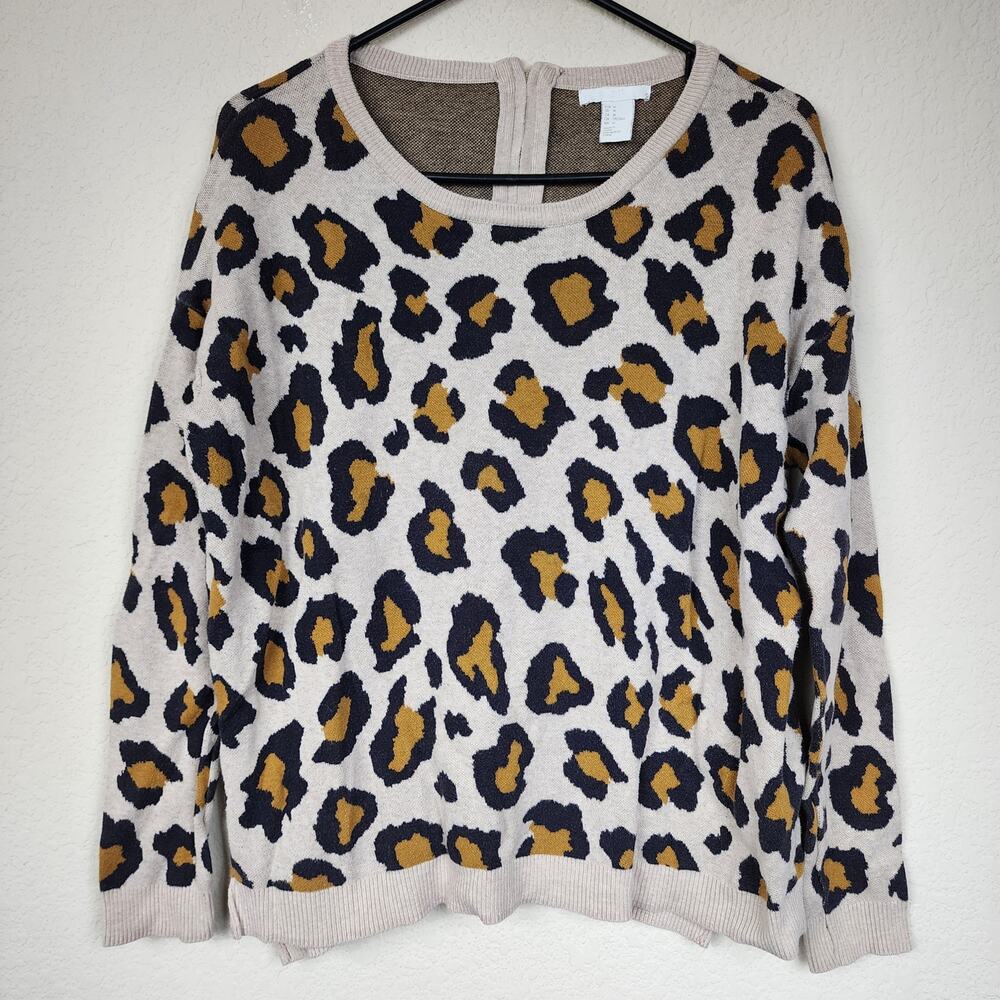 H&M Medium Leopard Cheetah Print Sweater